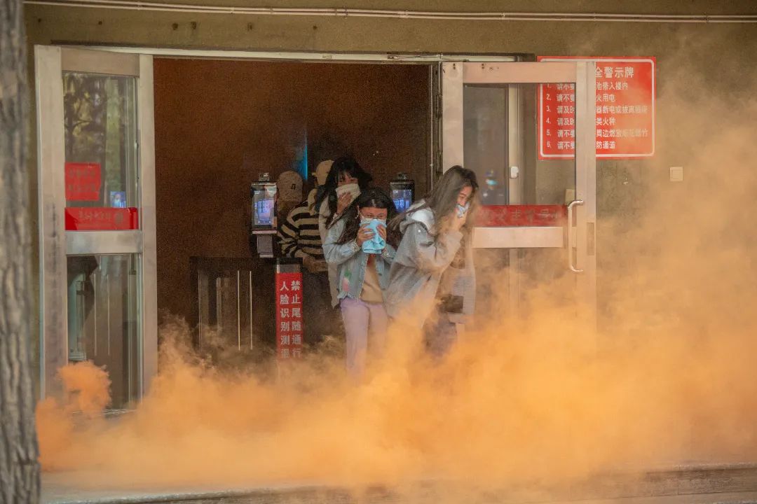 b7c1774da9ae470a872ab9123e6a9c56.jpg b7c1774da9ae470a872ab9123e6a9c56.jpg