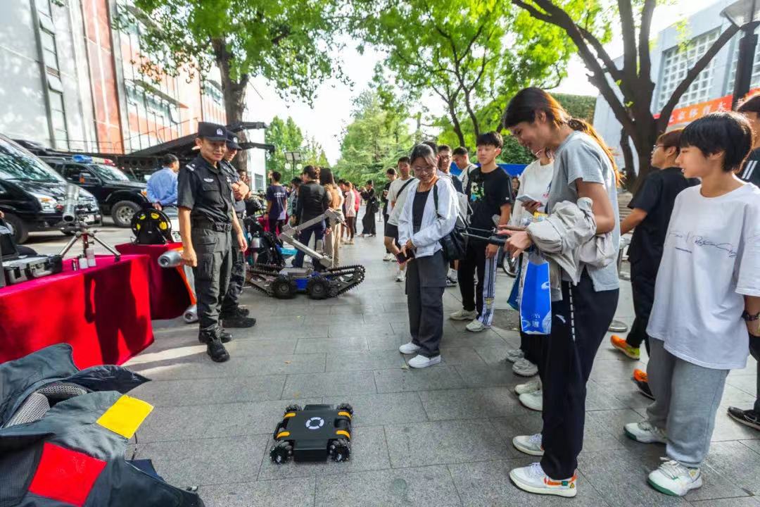 74ca59e2d8874c64b24d5b5fa7616fd5.jpg 74ca59e2d8874c64b24d5b5fa7616fd5.jpg