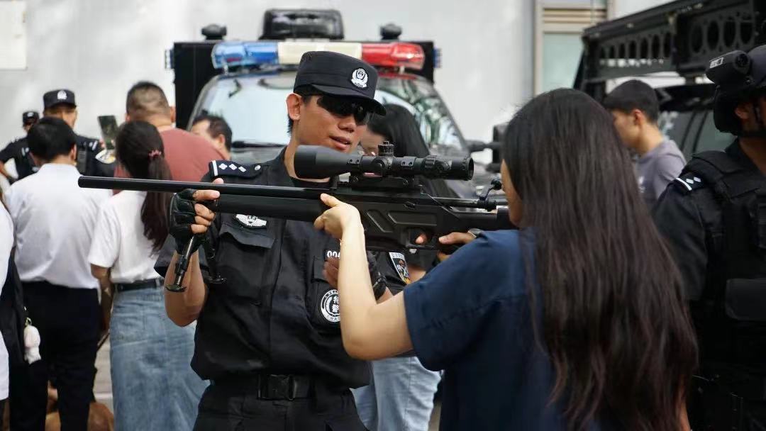 8484884376eb458dbb1cc34c3c3bec40.jpg 8484884376eb458dbb1cc34c3c3bec40.jpg