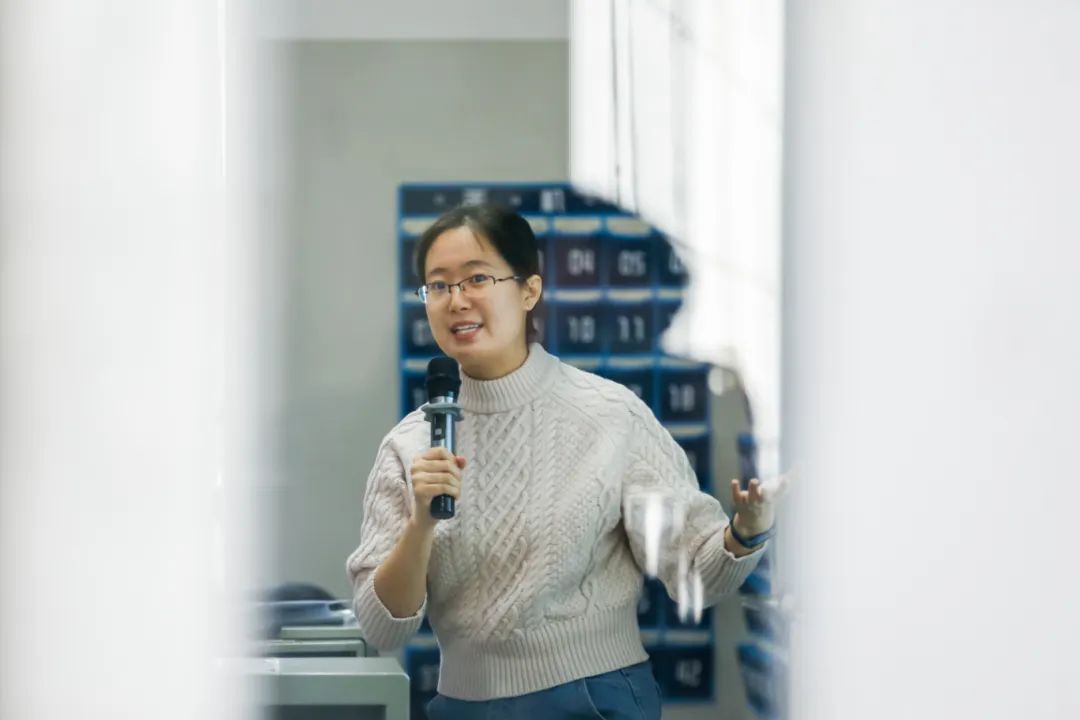 b8f32ebf4cad4387bfc7125833cd1807.jpg b8f32ebf4cad4387bfc7125833cd1807.jpg