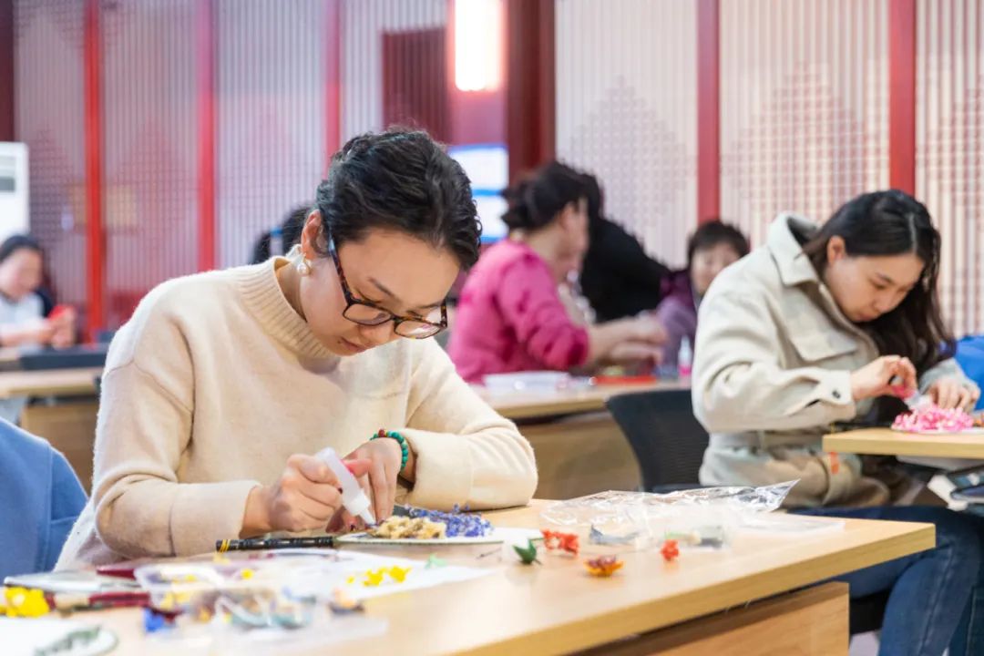 dee8a8326e894b8099391c478a149a6a.jpg dee8a8326e894b8099391c478a149a6a.jpg