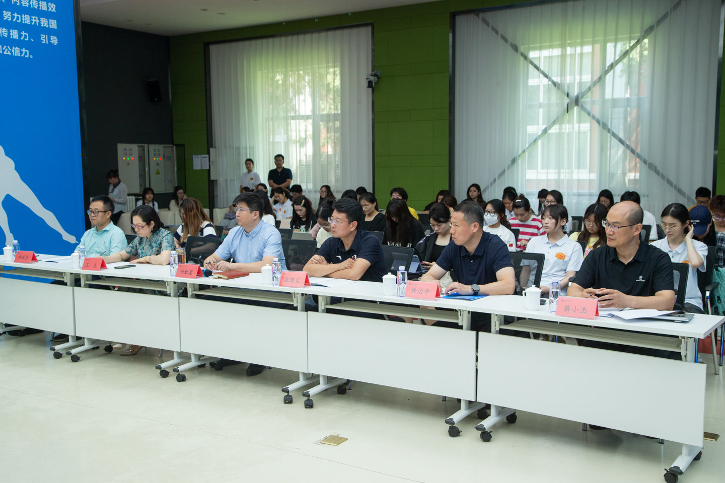 f08ed0492e21464b815d5827407303ba.jpg f08ed0492e21464b815d5827407303ba.jpg