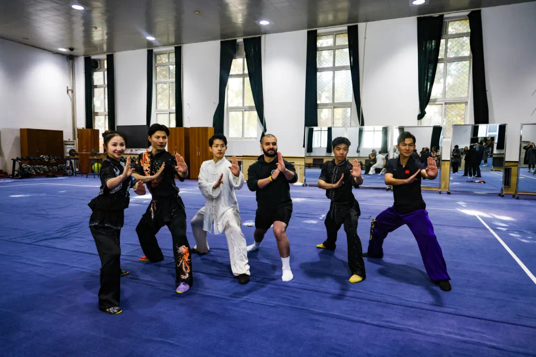 8fe7ec428809446c89081a4a4168f46e.jpg 8fe7ec428809446c89081a4a4168f46e.jpg